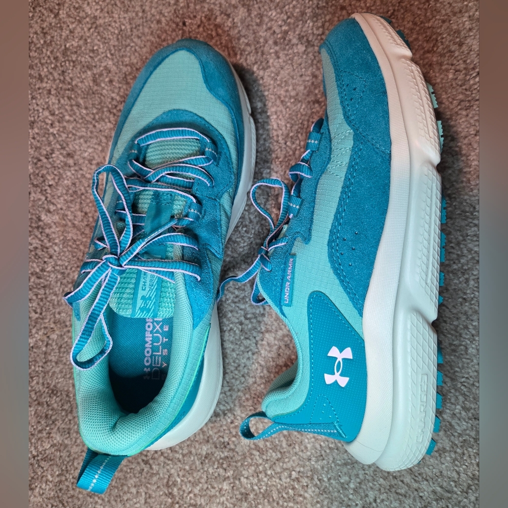 Under Armour Charged Running Shoes Women’s Size 9 Teal Comfort Deluxe System